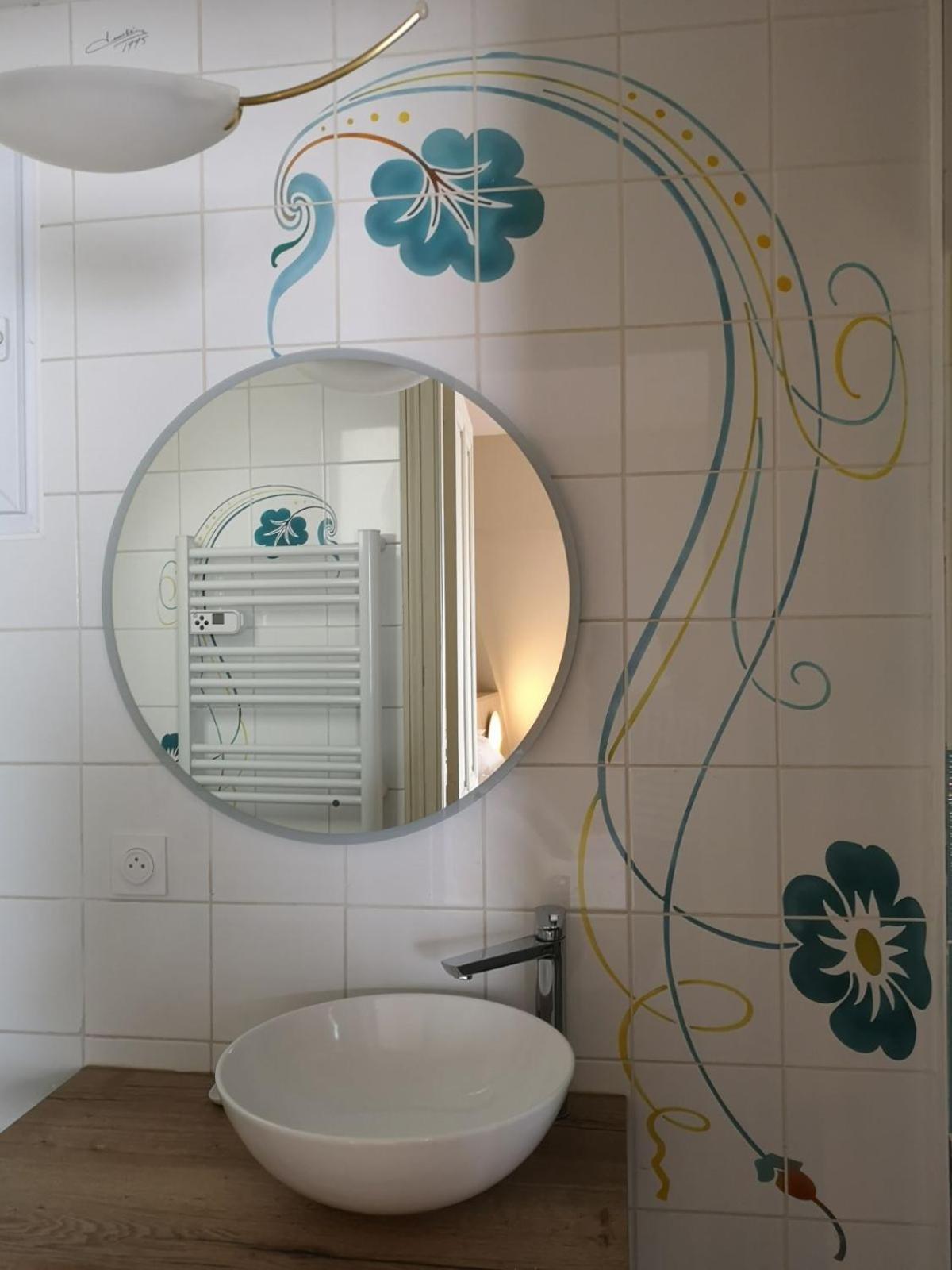 Les Visages Des Tournelles Bed & Breakfast Реймс Екстериор снимка